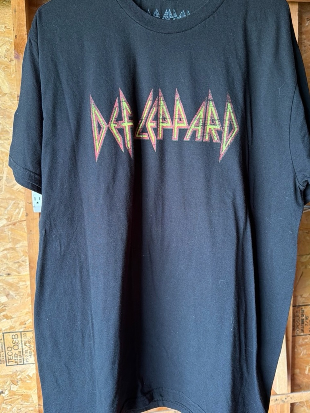 Def Leppard Black Graphic Logo Tee - Men